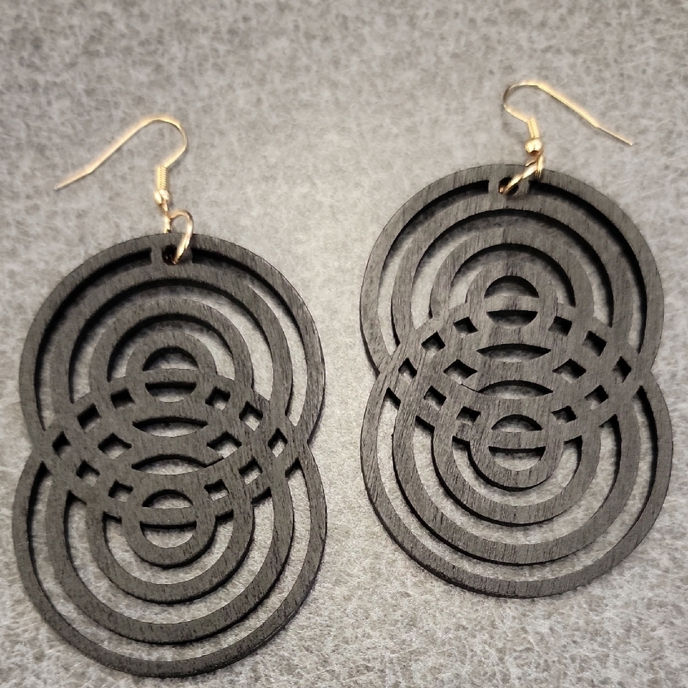 Elegant Black Geometric Earrings